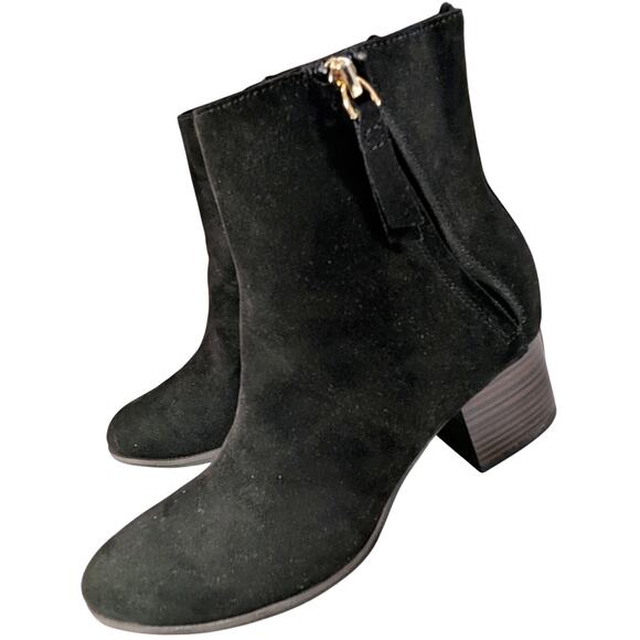 NWT! OLD NAVY! BLACK VEGAN SUEDE MICROFIBER CHUNKY HEEL ANKLE BOOTS! SZ 7M - Picture 1 of 12
